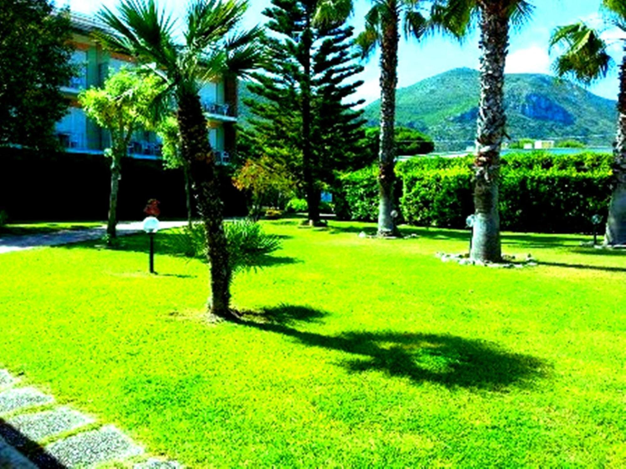 Villa Dei Principi Hotel Terracina Esterno foto